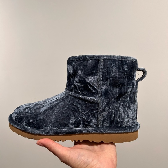 Velvet Crush Blue Mini Uggs - Picture 2 of 3